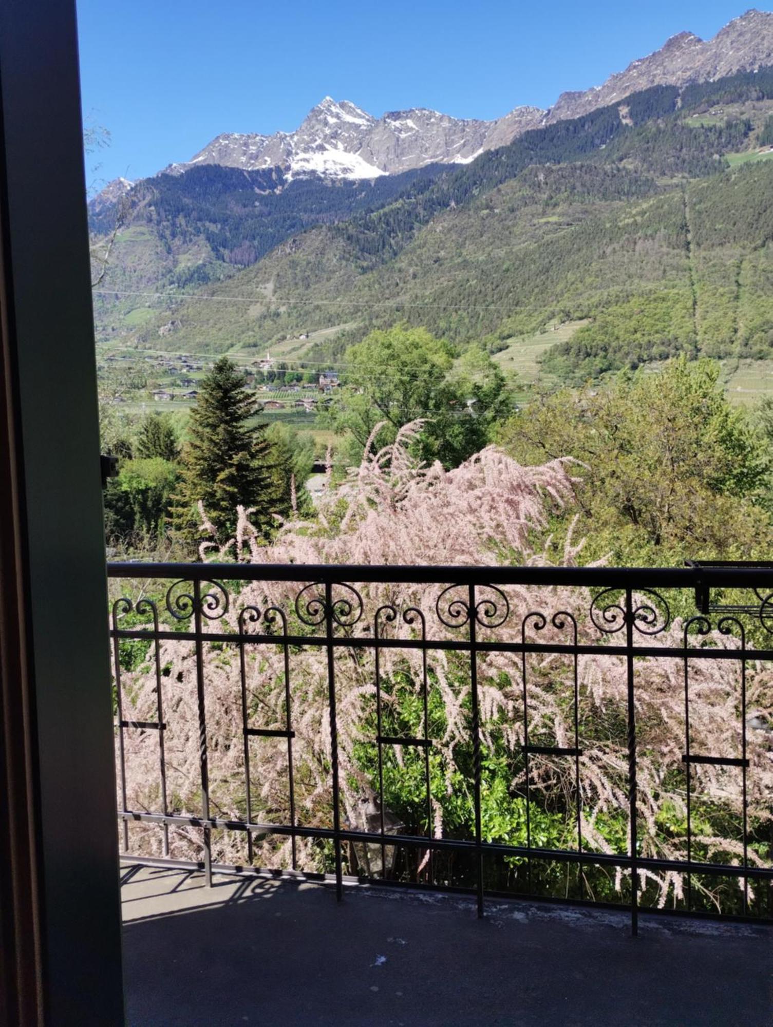Schlosswirt Forst Lagundo Εξωτερικό φωτογραφία
